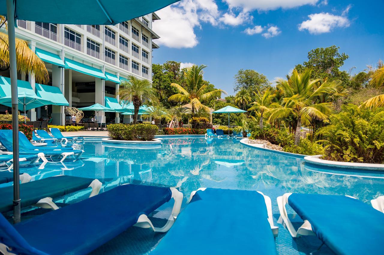 Gran Evenia Bijao Hotel Santa Clara  Exterior photo The swimming pool at the hotel