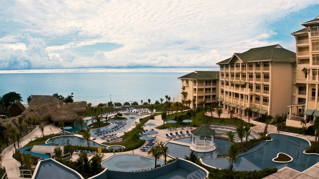 Gran Evenia Bijao Hotel Santa Clara  Exterior photo The resort's main pool