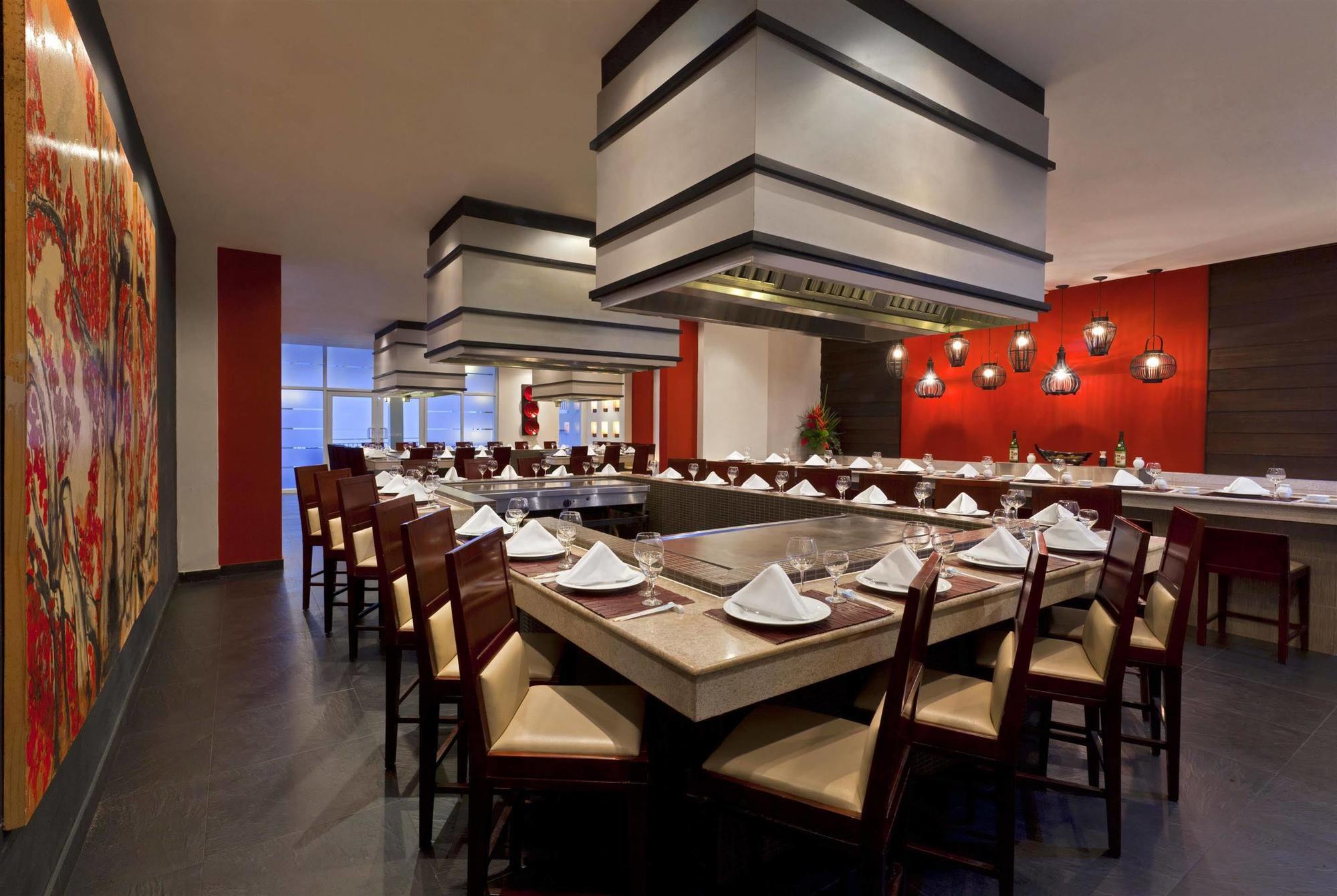 Gran Evenia Bijao Hotel Santa Clara  Exterior photo Teppanyaki restaurant